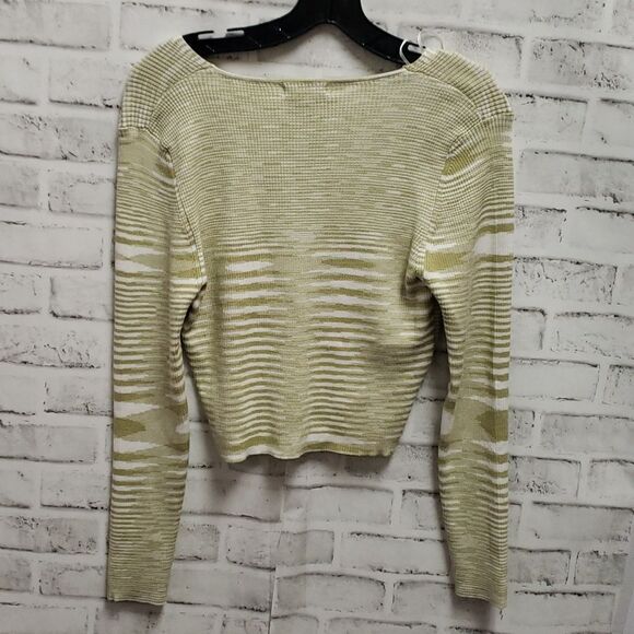 Miss love sweater  - Picture 3 of 3